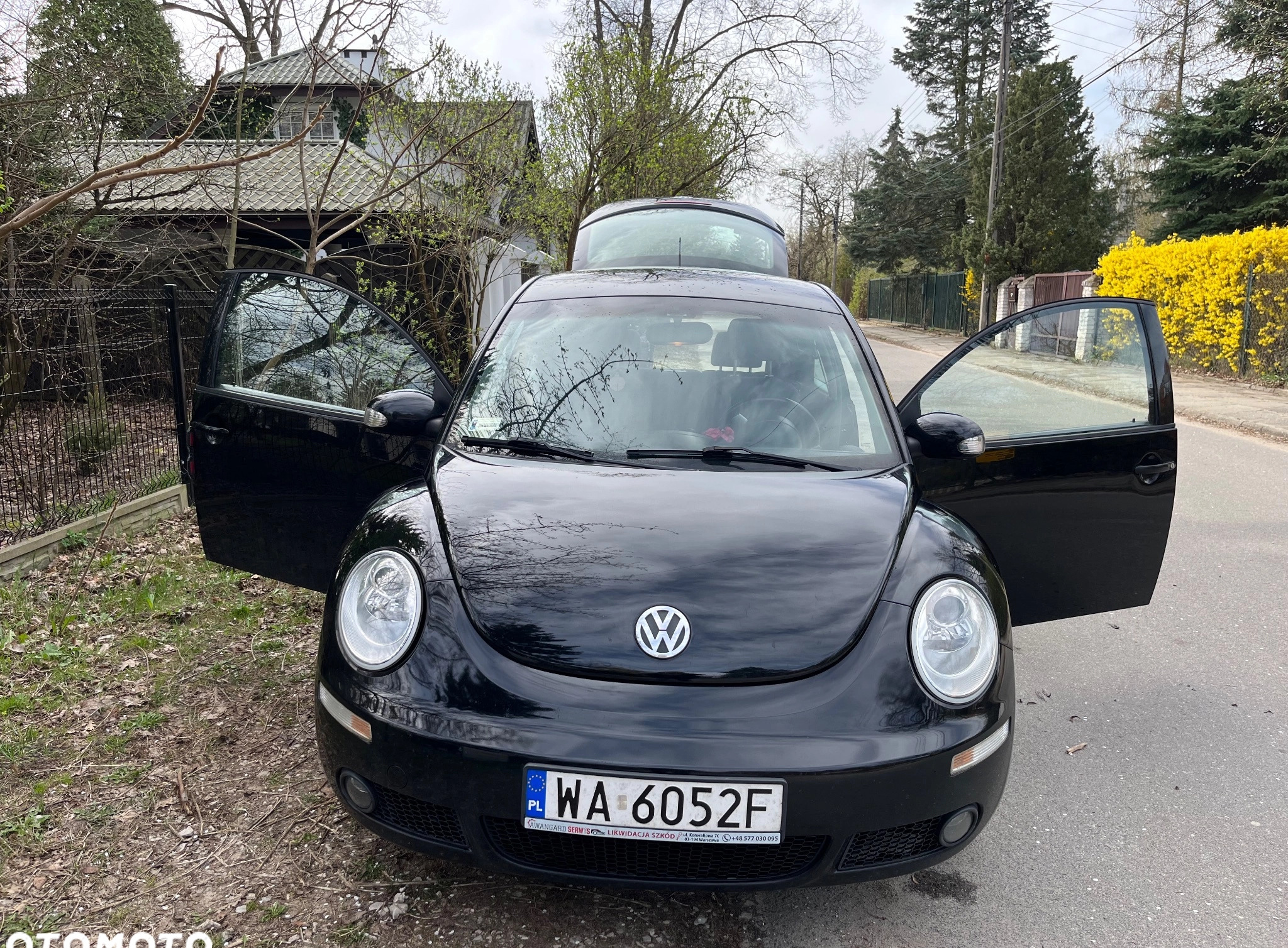 Volkswagen New Beetle cena 13000 przebieg: 292348, rok produkcji 2006 z Warszawa małe 121